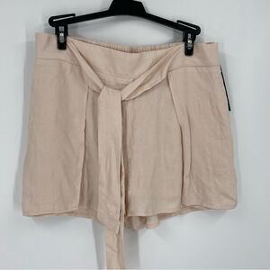 2Sable Women’s Elastic Waist Flowy Shorts size M